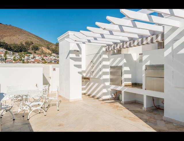 0.5 BEDROOM APARTMENT TO LET IN SEA POINT